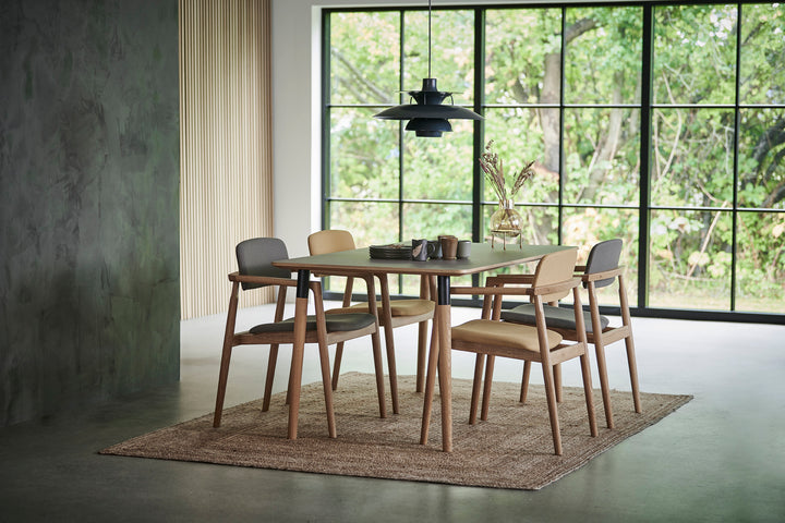 Elegant Table 4000